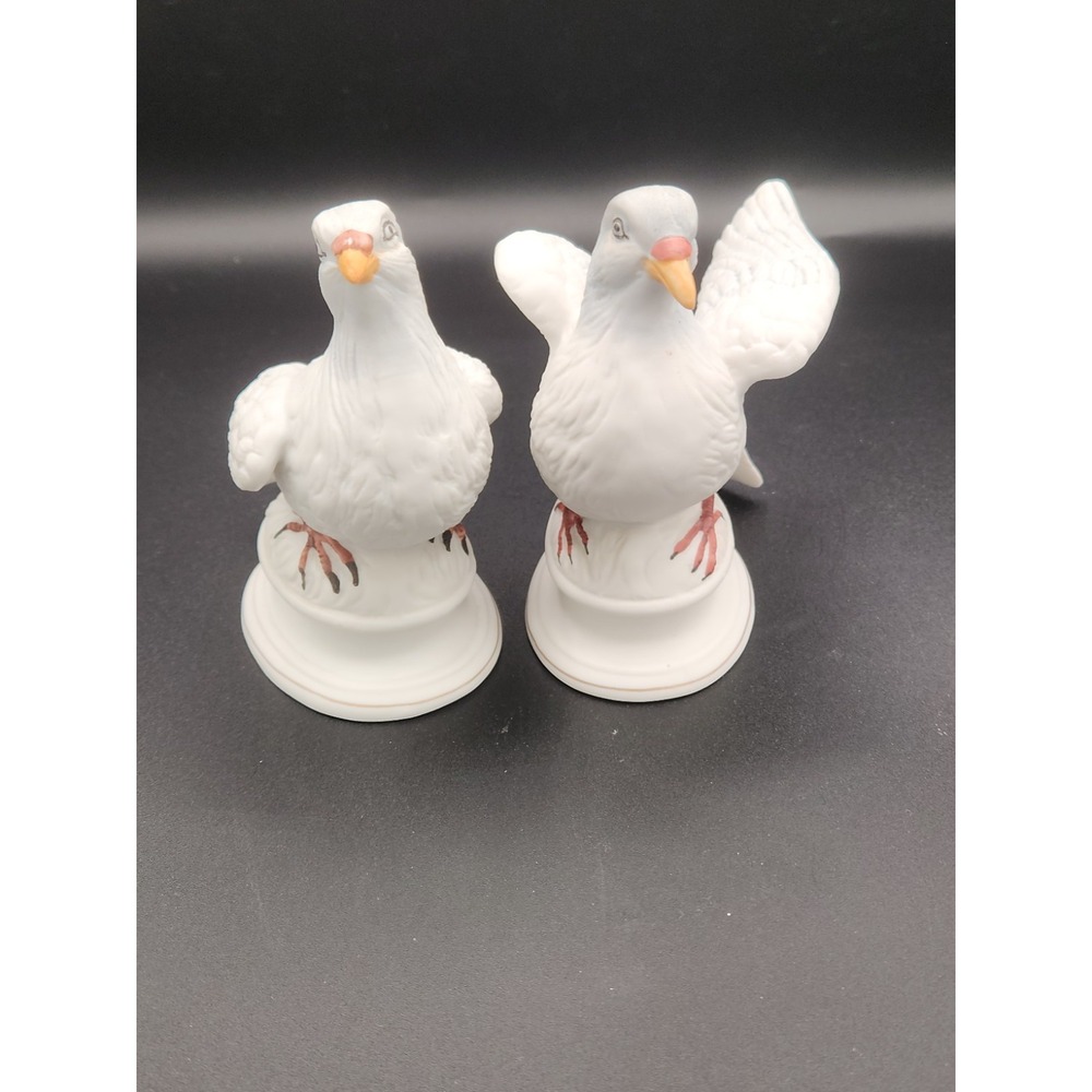 Vintage ENESCO Japan  "White Dove" Pair of Porcelain FIGURINES 5-5.5"‎